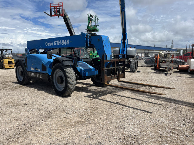 Used 2018 GENIE GTH-844 Telehandler Forklift