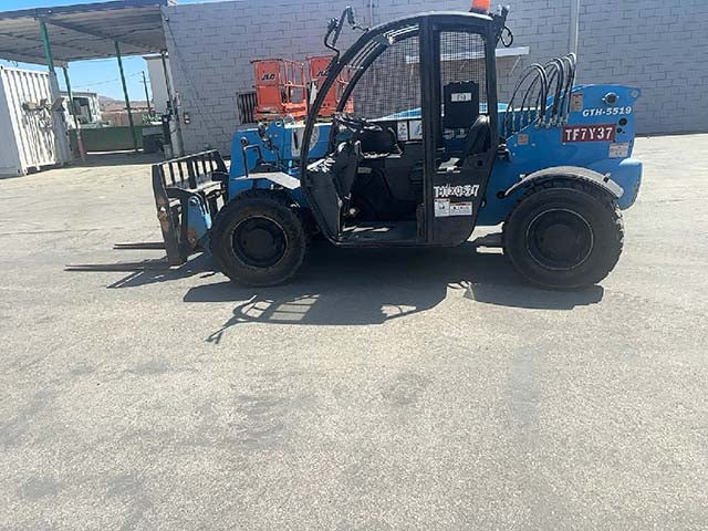Used 2015 GENIE GTH-5519 Telehandler Forklift