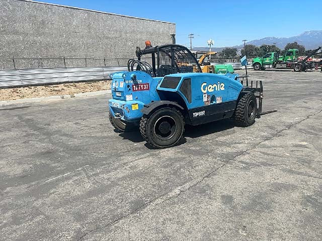 Used 2015 GENIE GTH-5519 Telehandler Forklift