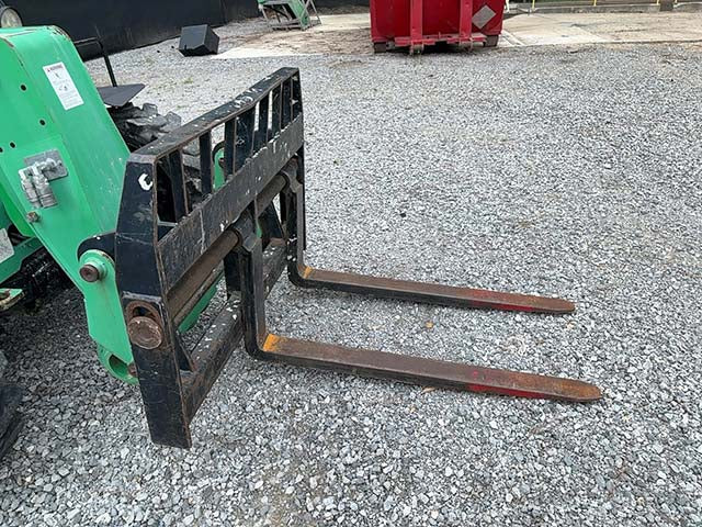 Used 2016 GENIE GTH-5519 Telehandler Forklift
