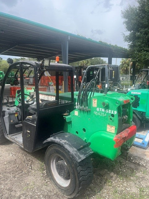 Used 2016 GENIE GTH-5519 Telehandler Forklift