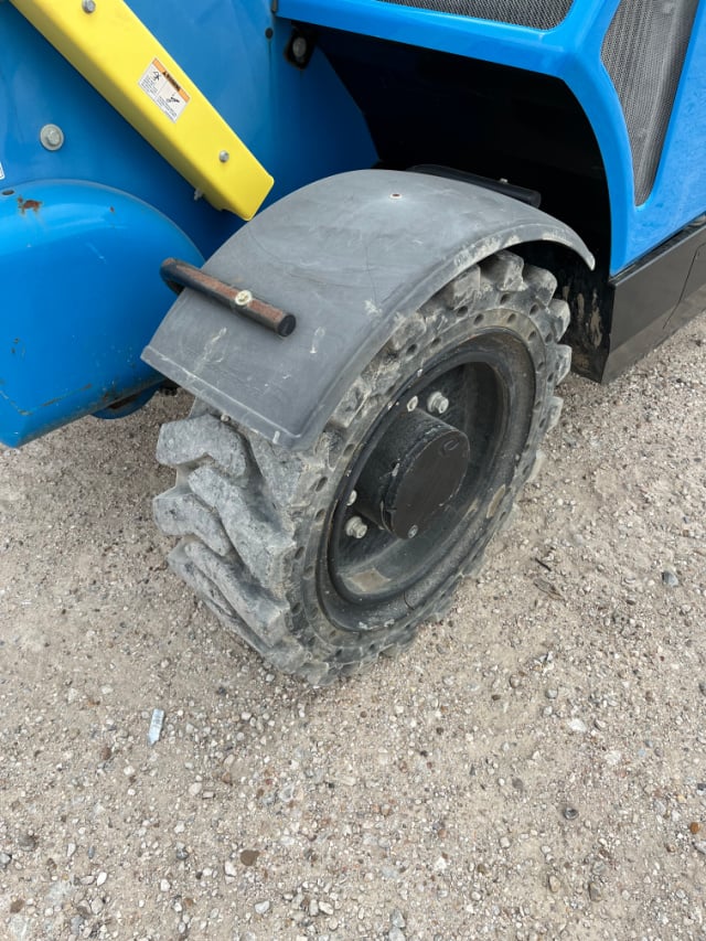 Used 2019 GENIE GTH-5519 Telehandler Forklift