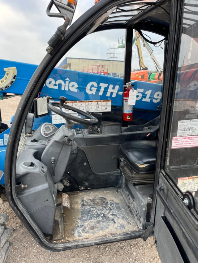 Used 2019 GENIE GTH-5519 Telehandler Forklift