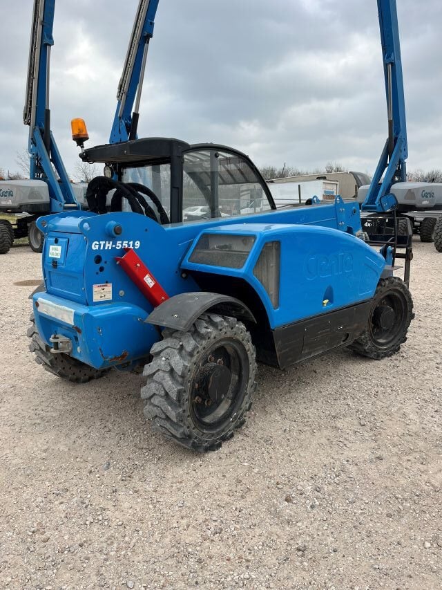 Used 2019 GENIE GTH-5519 Telehandler Forklift