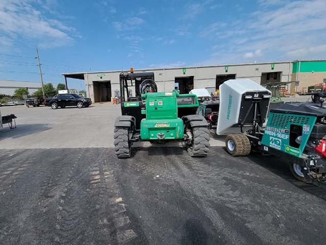 Used 2017 GENIE GTH-5519 Telehandler Forklift, photo 4