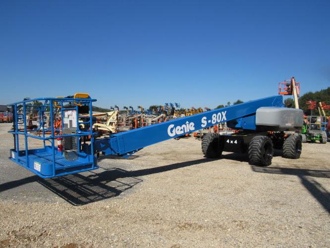 Used 2017 GENIE S-80X Telescopic Boom Lift, photo 2