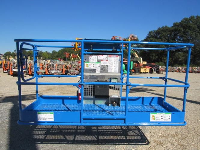 Used 2017 GENIE S-80X Telescopic Boom Lift, photo 3