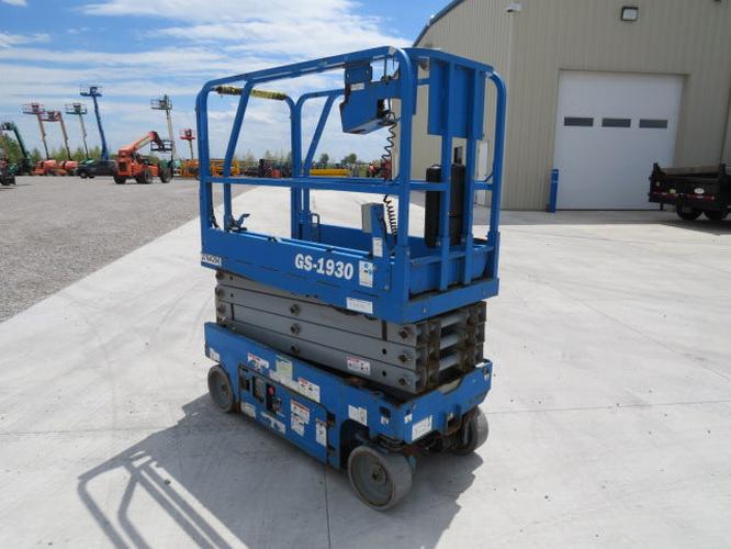 Used 2019 GENIE GS-1930 Scissor Lift, photo 4