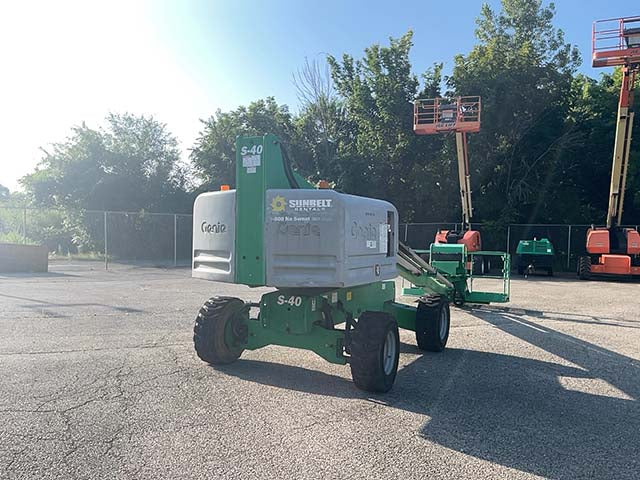 Used 2016 GENIE S-40 Telescopic Boom Lift