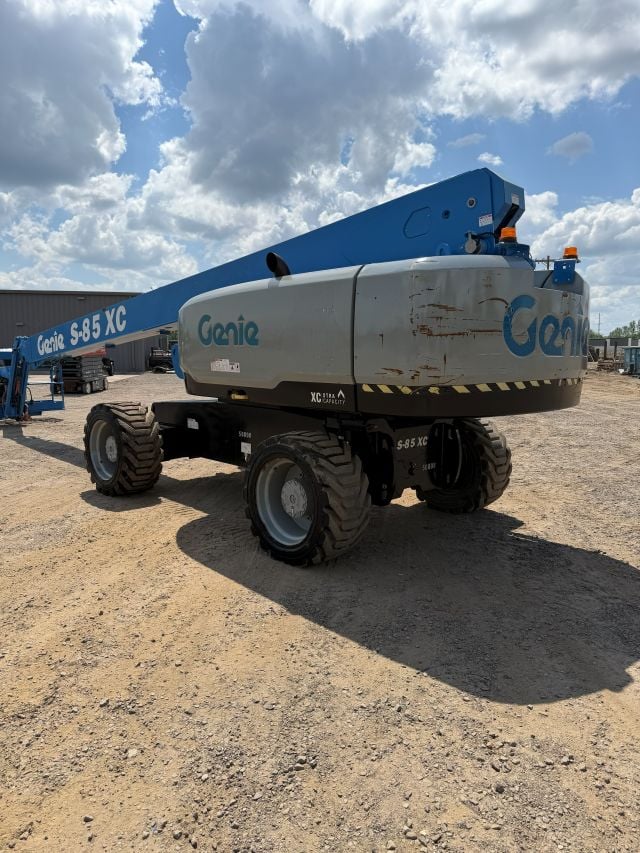 Used 2018 GENIE S-85 XC Telescopic Boom Lift