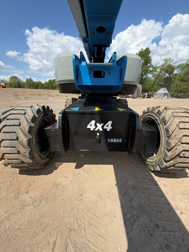 Used 2018 GENIE S-85 XC Telescopic Boom Lift