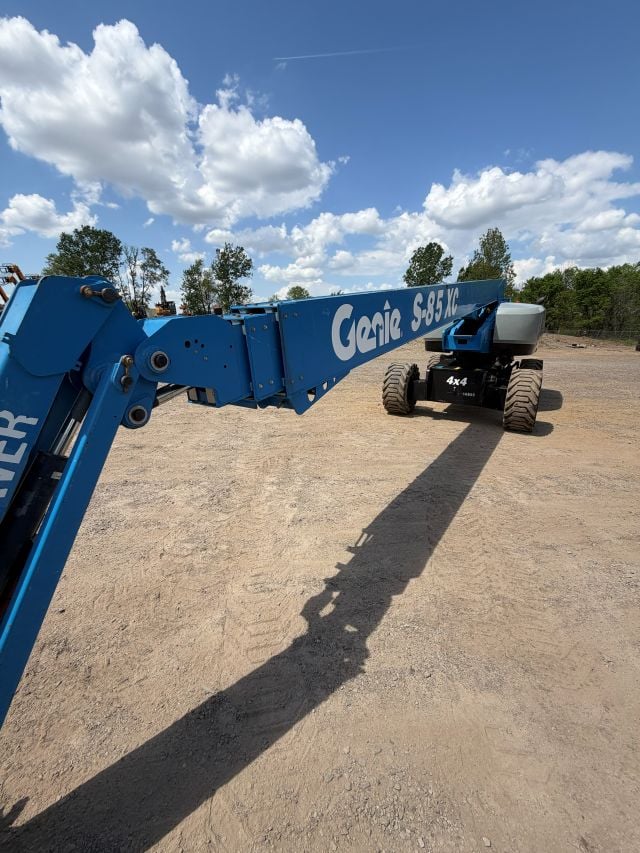 Used 2018 GENIE S-85 XC Telescopic Boom Lift