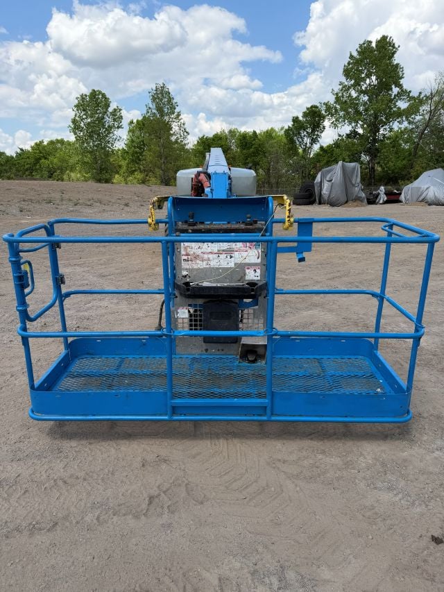 Used 2018 GENIE S-85 XC Telescopic Boom Lift