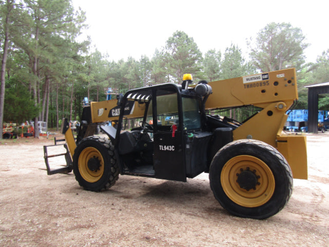 Used 2014 CAT TL943C Telehandler Forklift