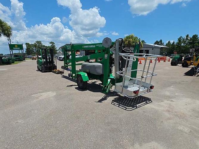 Used 2017 GENIE TZ-50 Towable Boom Lift, photo 3