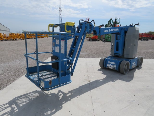 Used 2017 GENIE Z-30/20N RJ Articulating Boom Lift