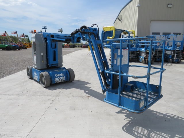 Used 2017 GENIE Z-30/20N RJ Articulating Boom Lift