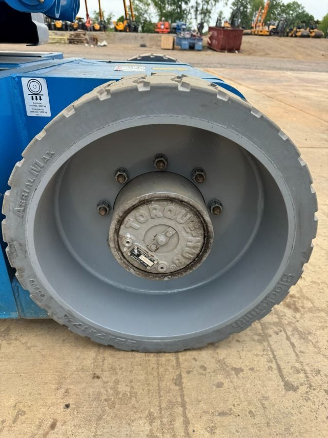 Used 2018 GENIE Z-30/20N RJ Articulating Boom Lift