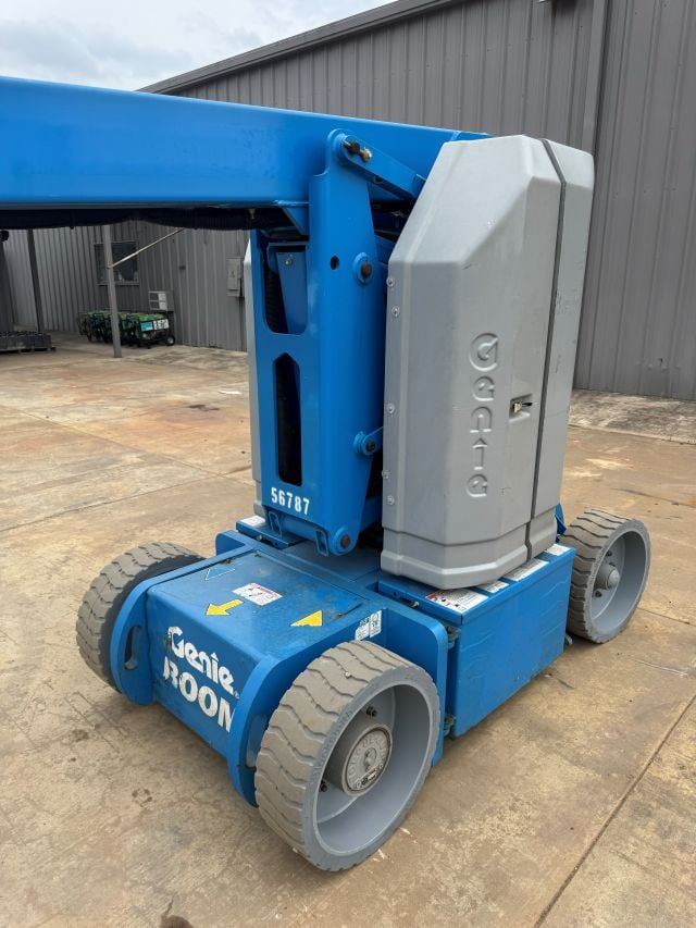 Used 2018 GENIE Z-30/20N RJ Articulating Boom Lift