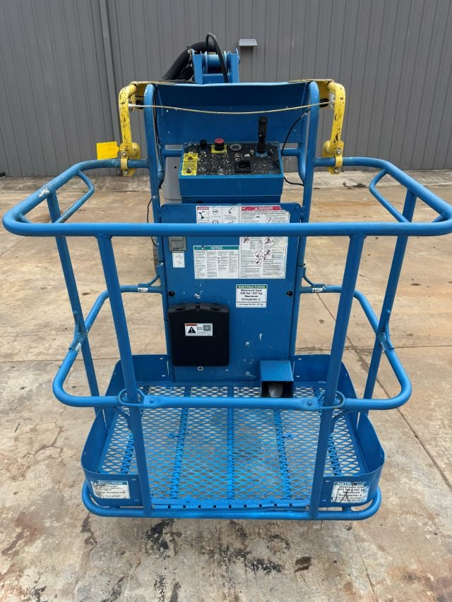 Used 2018 GENIE Z-30/20N RJ Articulating Boom Lift