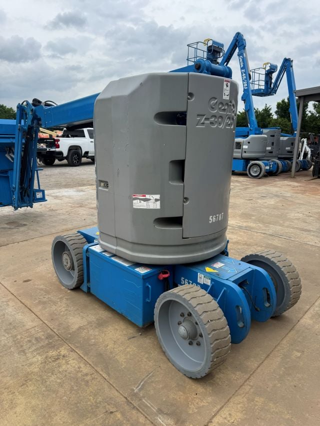 Used 2018 GENIE Z-30/20N RJ Articulating Boom Lift