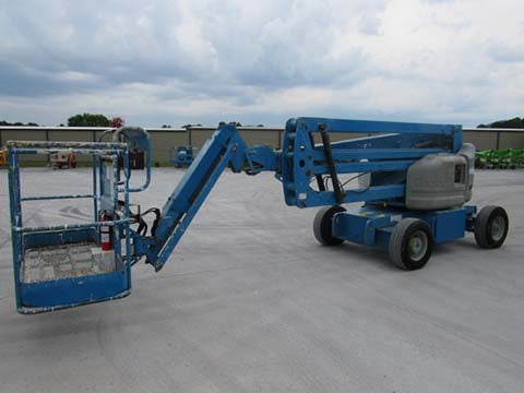 Used 2015 GENIE Z-45/25J DC Articulating Boom Lift