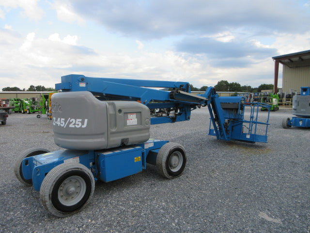 Used 2016 GENIE Z-45/25J DC Articulating Boom Lift