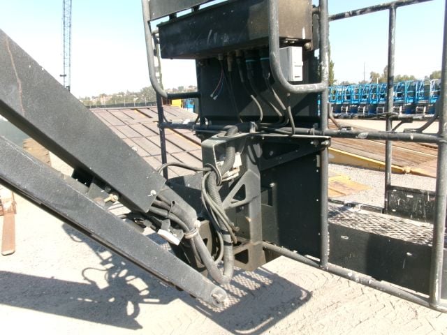 Used 2016 GENIE Z-45/25J RT Articulating Boom Lift