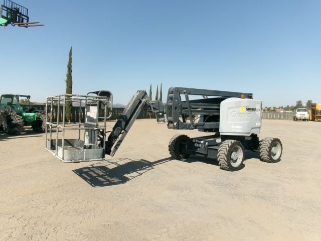 Used 2016 GENIE Z-45/25J RT Articulating Boom Lift