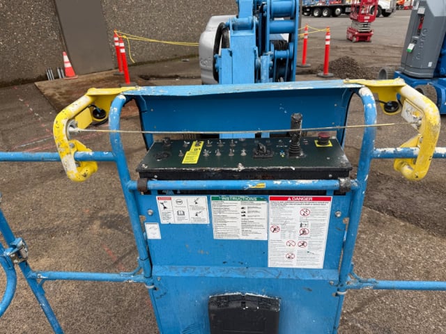 Used 2020 GENIE Z-45/25J DC Articulating Boom Lift