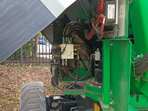 Used 2017 GENIE Z-60/37 Articulating Boom Lift