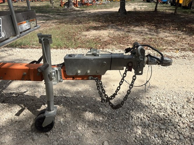 Used 2019 JLG T500J Towable Boom Lift, photo 11