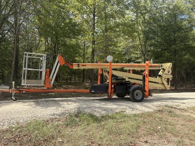 Used 2019 JLG T500J Towable Boom Lift, photo 1