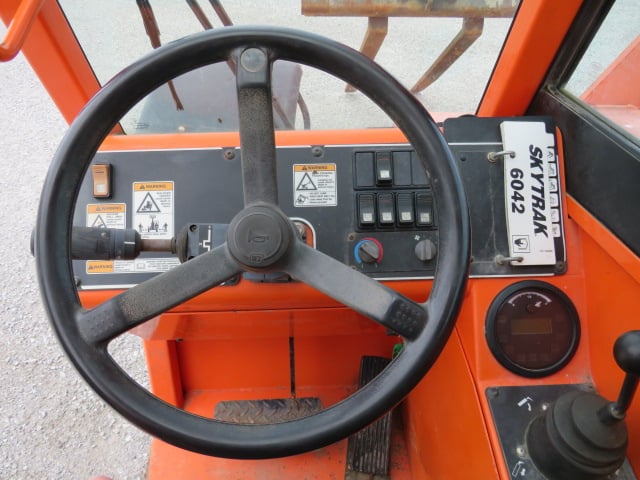 Used 2015 SKYTRAK 6042 Telehandler Forklift