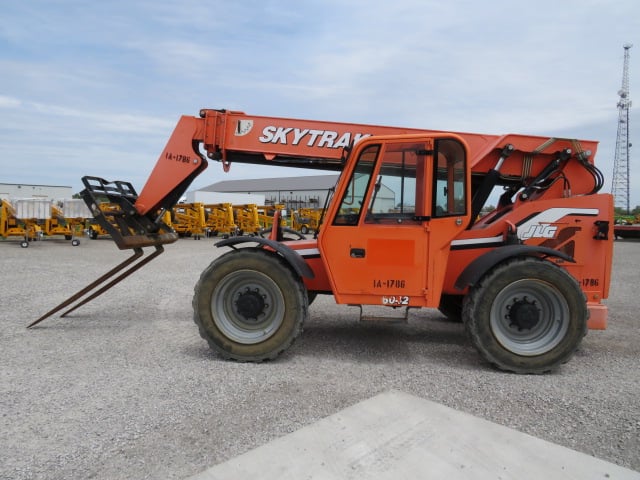 Used 2015 SKYTRAK 6042 Telehandler Forklift