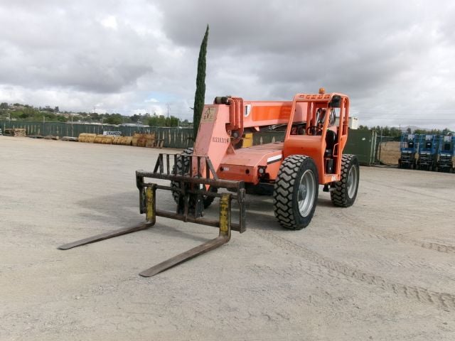 Used 2015 SKYTRAK 6042 Telehandler Forklift