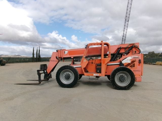 Used 2015 SKYTRAK 6042 Telehandler Forklift