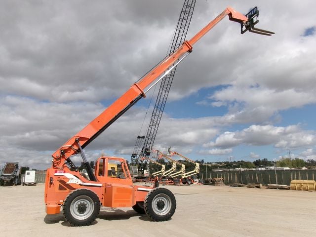 Used 2015 SKYTRAK 6042 Telehandler Forklift