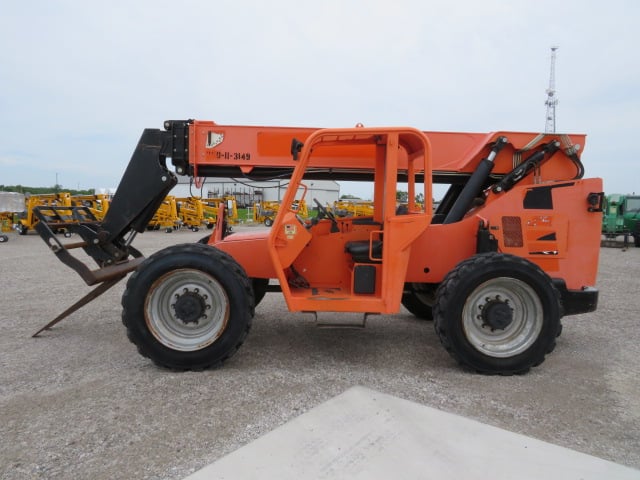 Used 2016 SKYTRAK 8042 Telehandler Forklift
