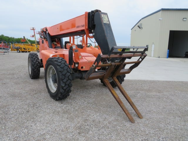 Used 2016 SKYTRAK 8042 Telehandler Forklift