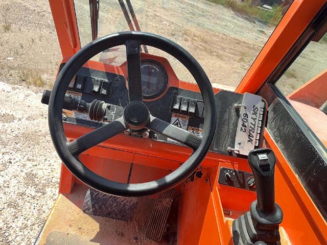 Used 2016 SKYTRAK 6042 Telehandler Forklift
