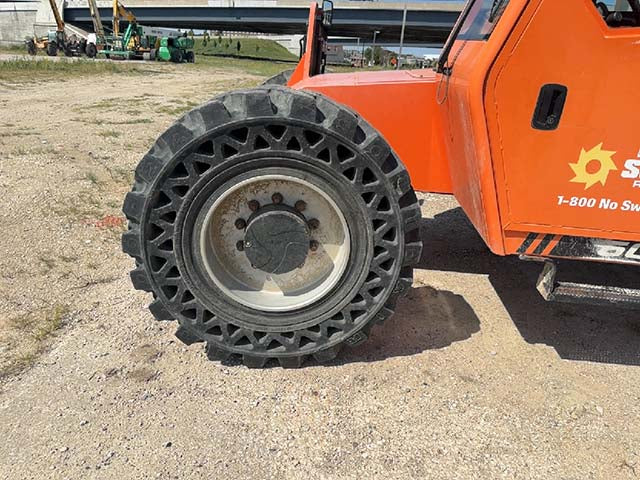Used 2016 SKYTRAK 6042 Telehandler Forklift