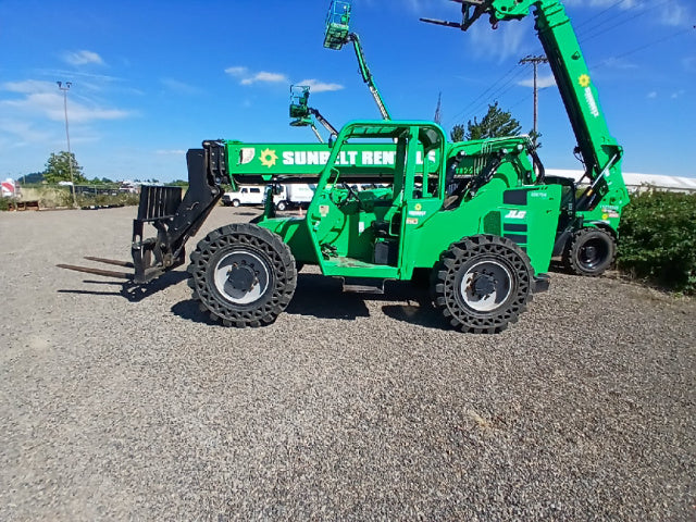 Used 2016 SKYTRAK 6036 Telehandler Forklift