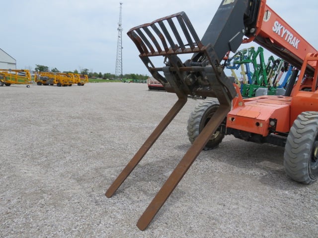Used 2016 SKYTRAK 6042 Telehandler Forklift