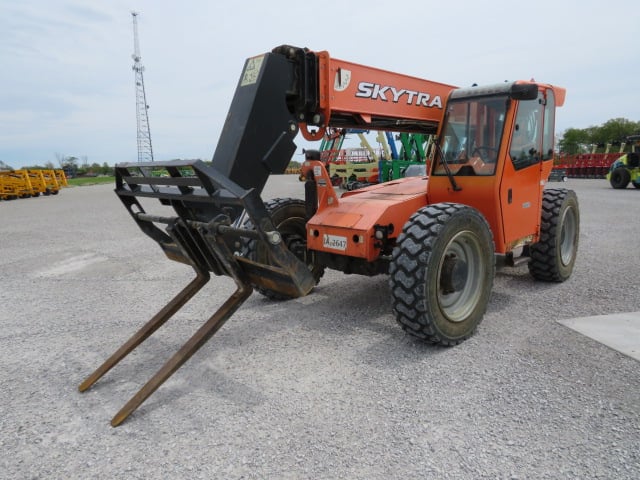 Used 2017 SKYTRAK 6042 Telehandler Forklift