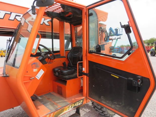 Used 2017 SKYTRAK 6042 Telehandler Forklift
