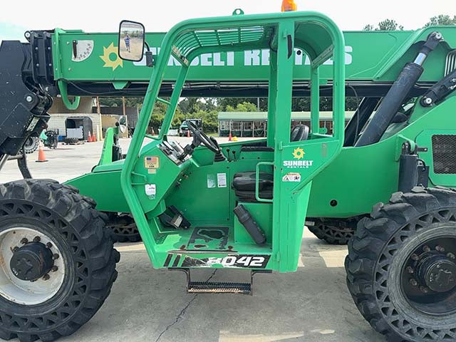 Used 2017 SKYTRAK 8042 Telehandler Forklift