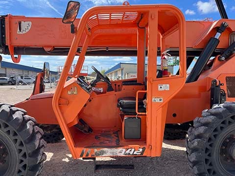 Used 2017 SKYTRAK 8042 Telehandler Forklift