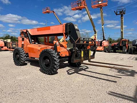 Used 2017 SKYTRAK 8042 Telehandler Forklift