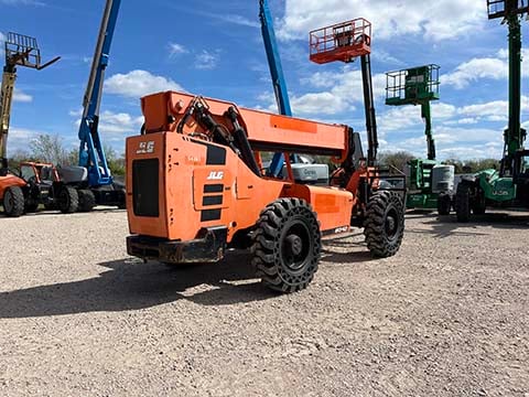 Used 2017 SKYTRAK 8042 Telehandler Forklift